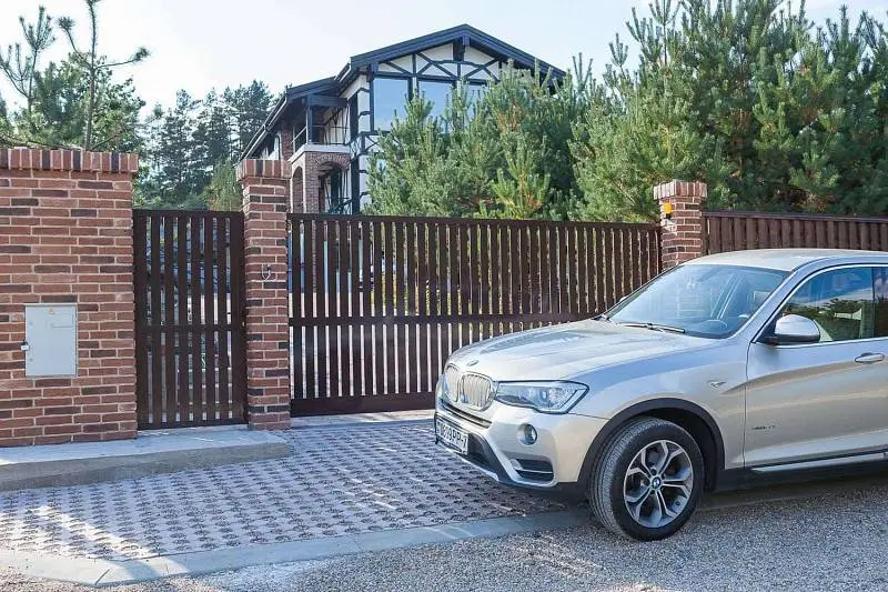 Откатные ворота с отдельной калиткой Откатные ворота с отдельной калиткой